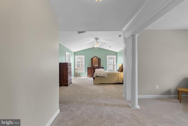 43321 HUDDLESTON LN, Chantilly, VA 20152