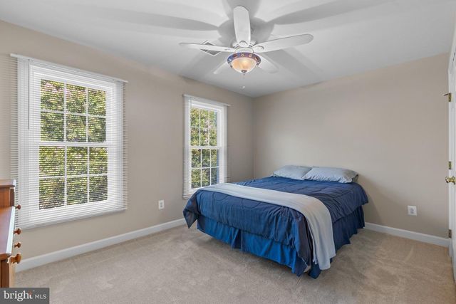 43321 HUDDLESTON LN, Chantilly, VA 20152