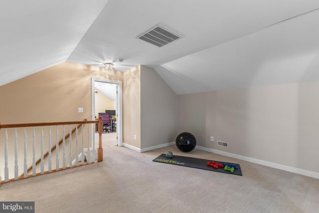43321 HUDDLESTON LN, Chantilly, VA 20152