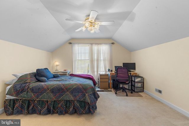 43321 HUDDLESTON LN, Chantilly, VA 20152