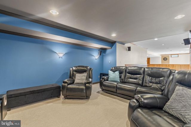 43321 HUDDLESTON LN, Chantilly, VA 20152