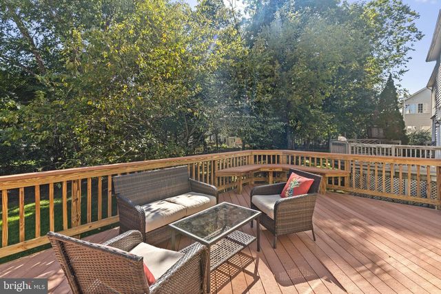 43321 HUDDLESTON LN, Chantilly, VA 20152