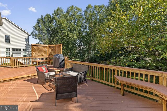 43321 HUDDLESTON LN, Chantilly, VA 20152