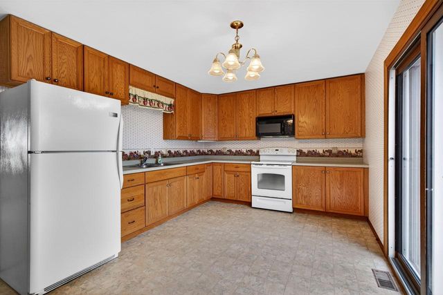 N5782 FAIRVIEW ROAD, Fond Du Lac, WI 54937