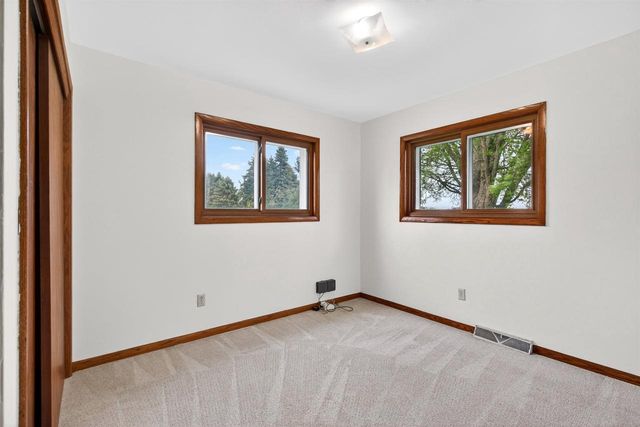N5782 FAIRVIEW ROAD, Fond Du Lac, WI 54937