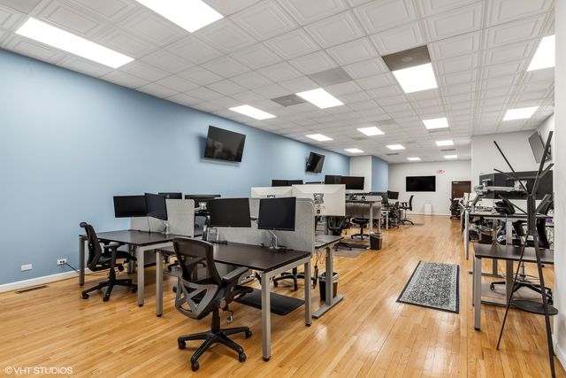 705 N Milwaukee Avenue, Chicago, IL 60642