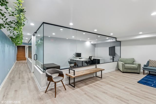 705 N Milwaukee Avenue, Chicago, IL 60642