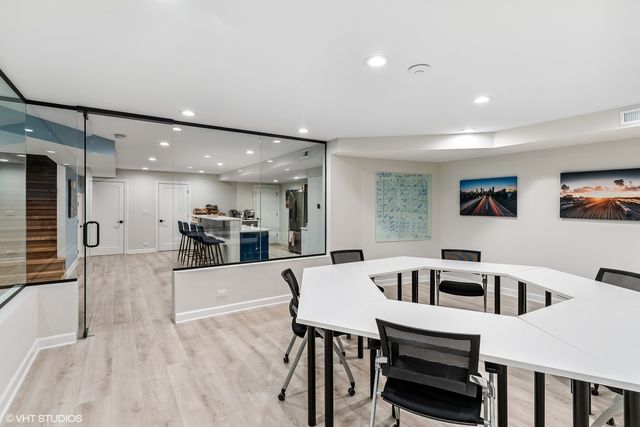 705 N Milwaukee Avenue, Chicago, IL 60642