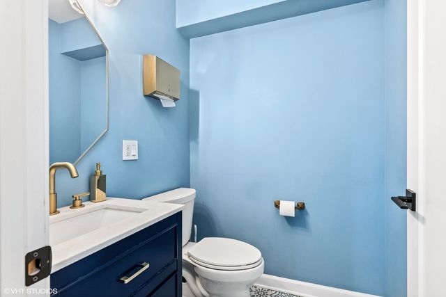 705 N Milwaukee Avenue, Chicago, IL 60642