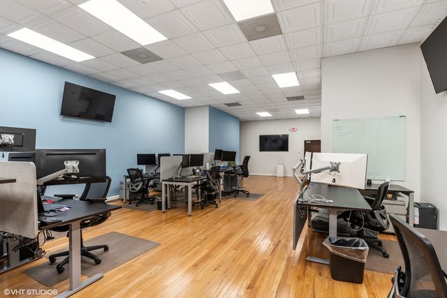 705 N Milwaukee Avenue, Chicago, IL 60642