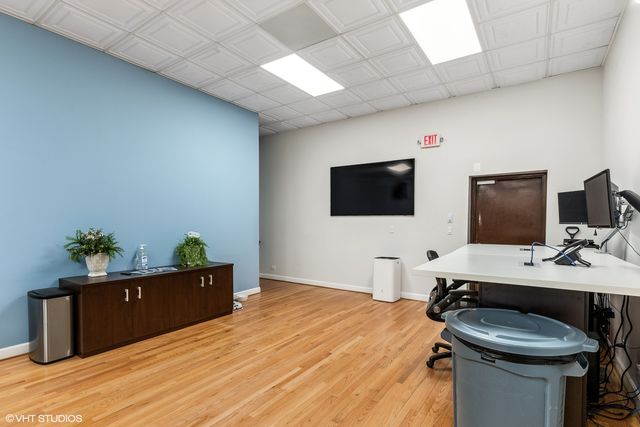 705 N Milwaukee Avenue, Chicago, IL 60642