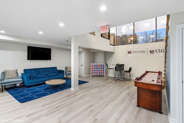 705 N Milwaukee Avenue, Chicago, IL 60642