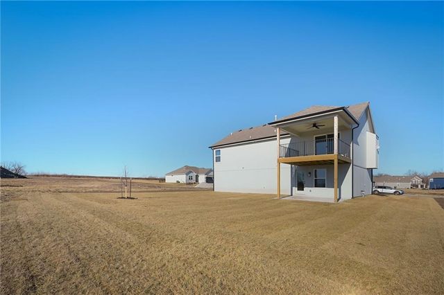 11208 207TH Street, Peculiar, MO 64078