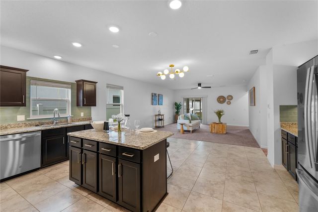 880 NW 251ST DRIVE, Newberry, FL 32669