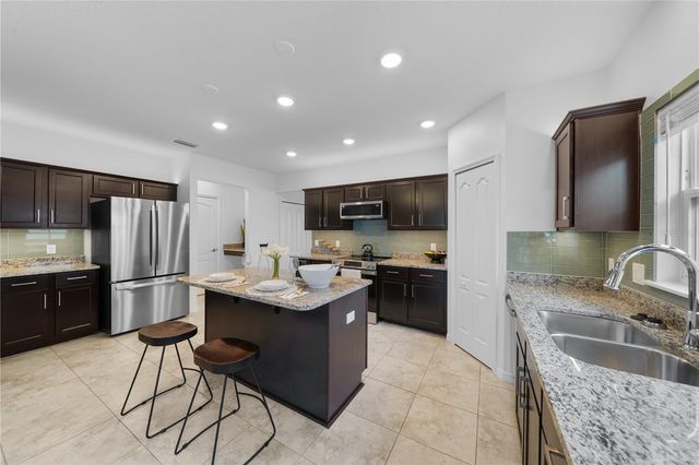880 NW 251ST DRIVE, Newberry, FL 32669