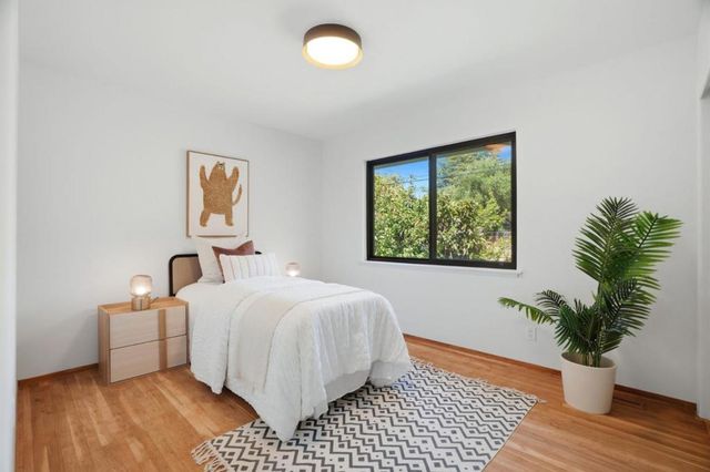 236 Cherry Avenue, Los Altos, CA 94022