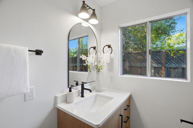 236 Cherry Avenue, Los Altos, CA 94022