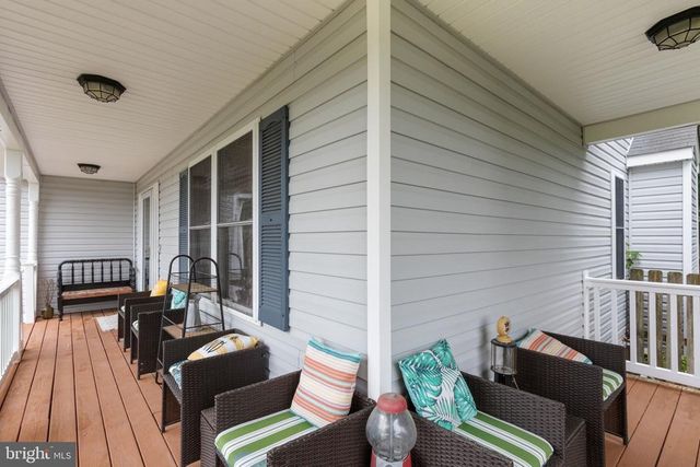 9522 HICKORY HILL DR, Fredericksburg, VA 22408