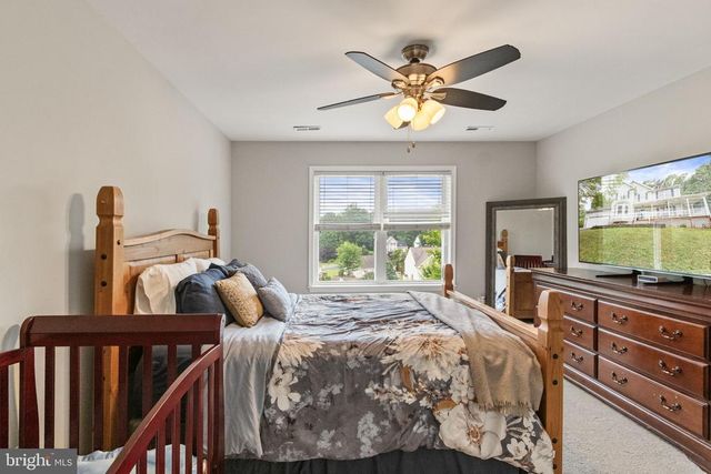 9522 HICKORY HILL DR, Fredericksburg, VA 22408
