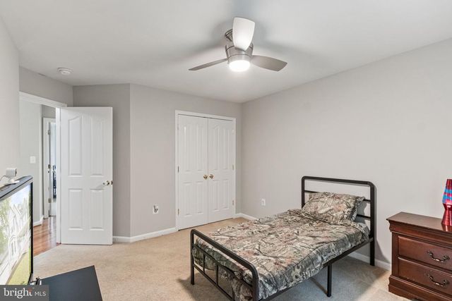 9522 HICKORY HILL DR, Fredericksburg, VA 22408