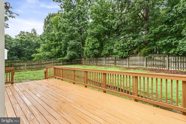 9522 HICKORY HILL DR, Fredericksburg, VA 22408