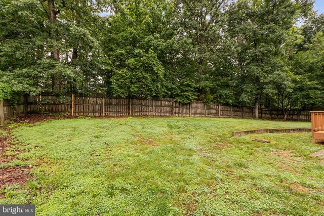 9522 HICKORY HILL DR, Fredericksburg, VA 22408