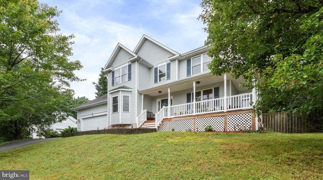 9522 HICKORY HILL DR, Fredericksburg, VA 22408