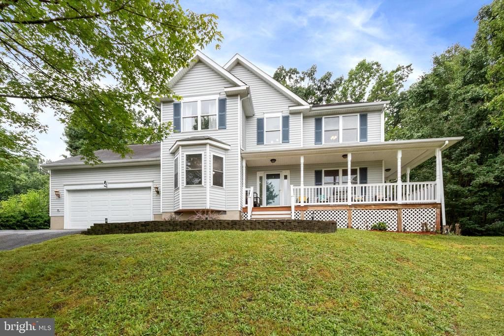 9522 HICKORY HILL DR, Fredericksburg, VA 22408