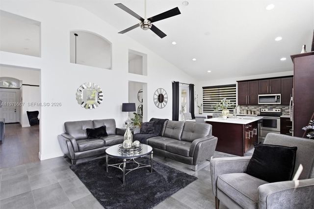 2931 SW 187th Ter, Miramar, FL 33029