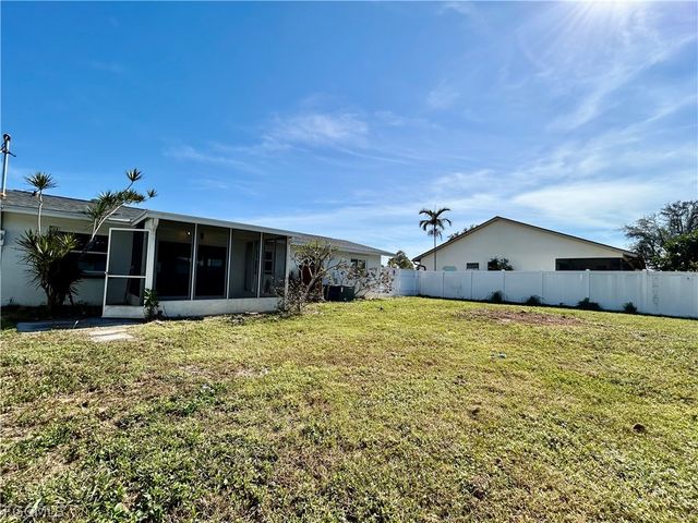 4210 SE 3rd AVE, Cape Coral, FL 33904