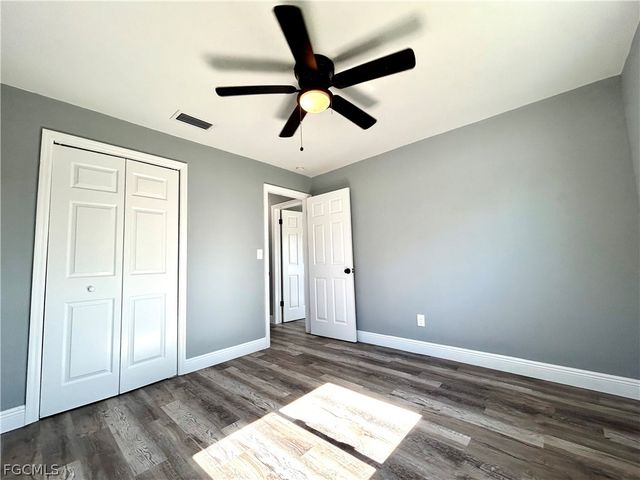 4210 SE 3rd AVE, Cape Coral, FL 33904