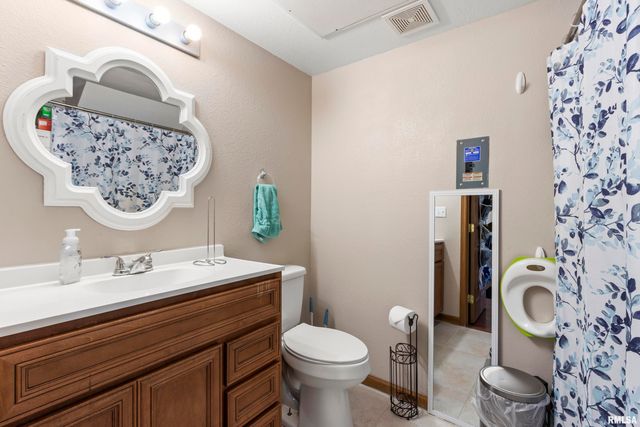 3845 W PALMYRA Court, Peoria, IL 61604