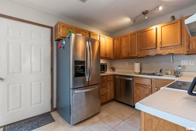 3845 W PALMYRA Court, Peoria, IL 61604