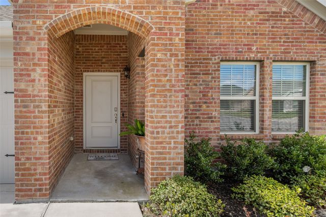 740 Soar Sky Way, Lavon, TX 75166