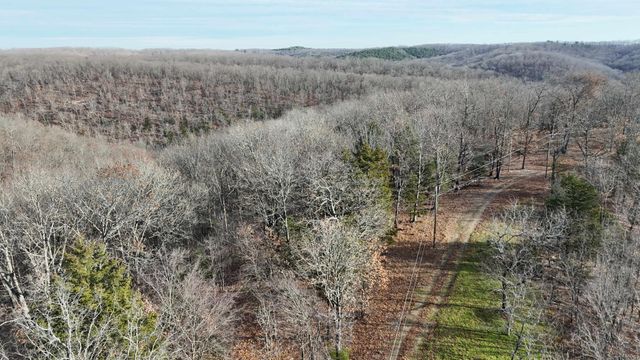 000 Farm Road 1150, Cassville, MO 65625