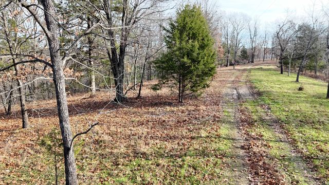 000 Farm Road 1150, Cassville, MO 65625