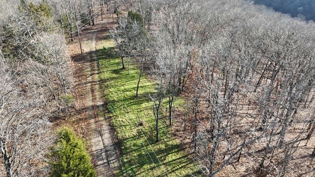 000 Farm Road 1150, Cassville, MO 65625