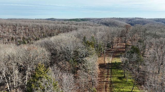 000 Farm Road 1150, Cassville, MO 65625