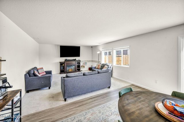 8982 Wolf River Drive, Reno, NV 89506