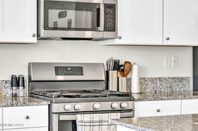 8982 Wolf River Drive, Reno, NV 89506