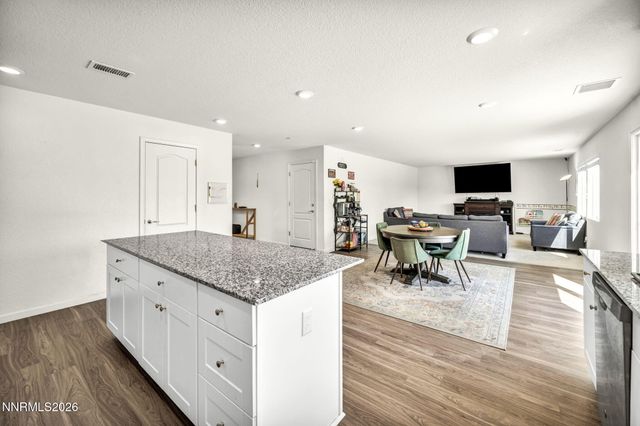 8982 Wolf River Drive, Reno, NV 89506