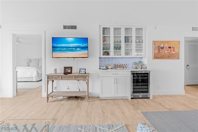 2777 W Gulf DR 109, Sanibel, FL 33957