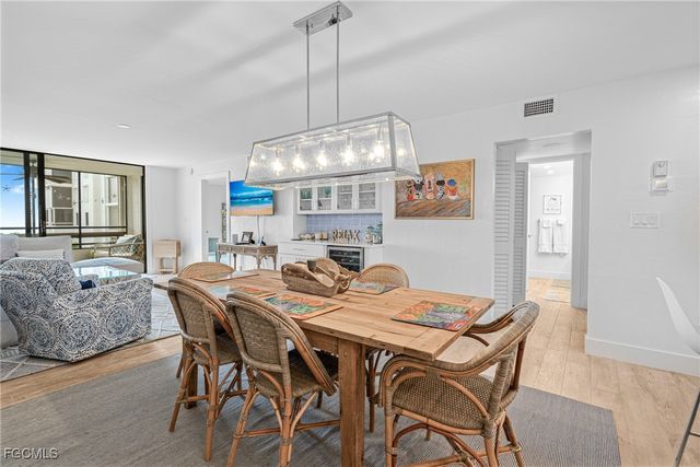 2777 W Gulf DR 109, Sanibel, FL 33957