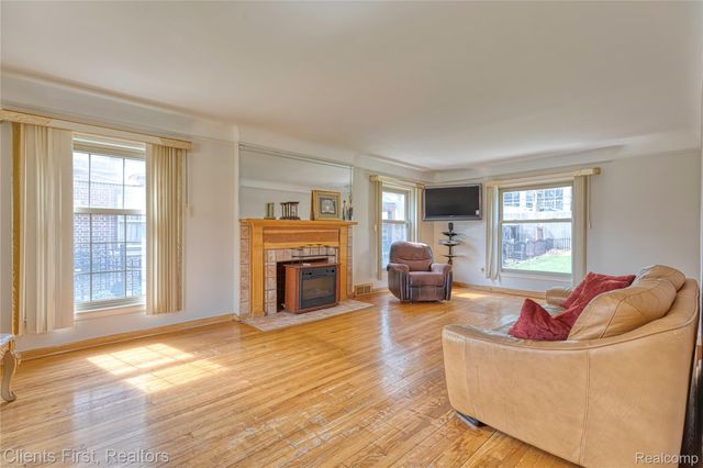 551 Fiske Drive, Detroit, MI 48214