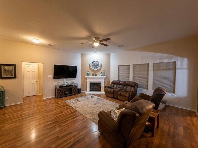 1245 Meadow Hill Drive, Lavon, TX 75166