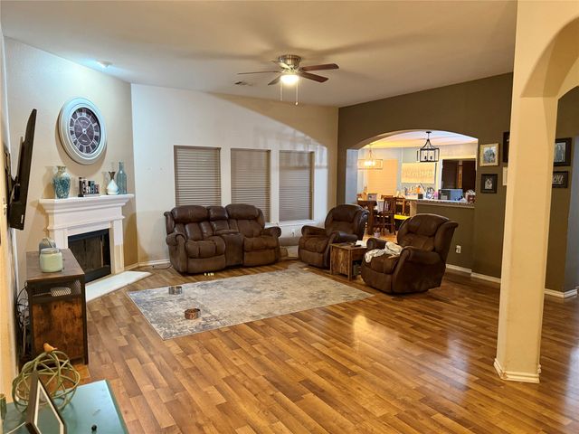 1245 Meadow Hill Drive, Lavon, TX 75166