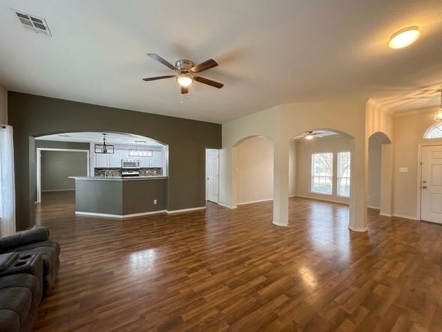 1245 Meadow Hill Drive, Lavon, TX 75166