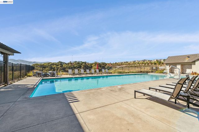 57109 Via Vicenza, San Ramon, CA 94583