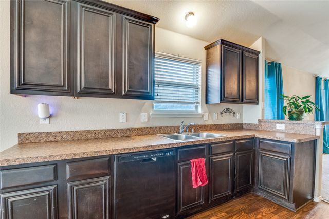 4040 Golden Rod Drive, Forney, TX 75126