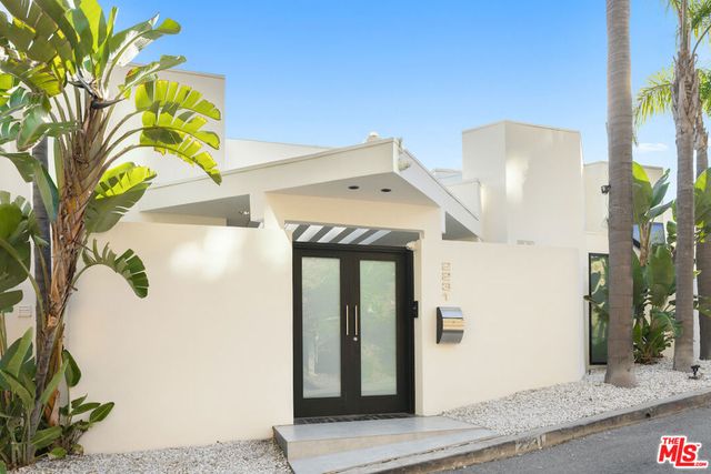 2231 Sunset Plaza Drive, Los Angeles, CA 90069